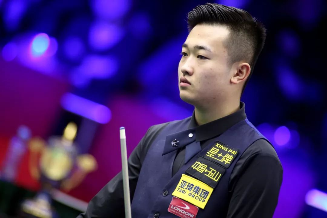 重重的点球 重重的点球